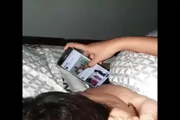 Lagi Nonton Youtube Ngajak Ngewe